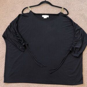 MICHAEL KORS COLD SHOULDER CHAIN STRAP KIMONO SLEEVE TOP